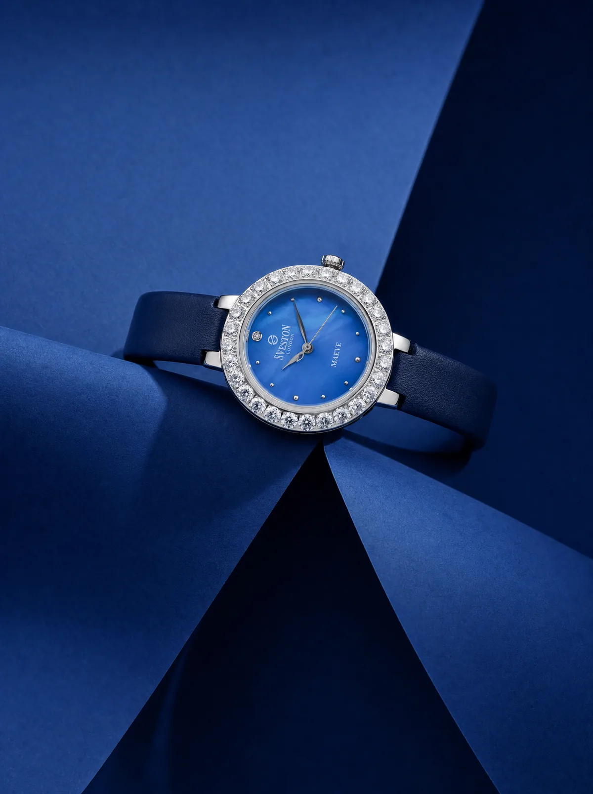 Blue Sveston Maeve watch in a geometric blue composition